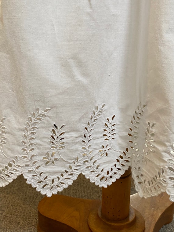 Cutwork embroidery all-lace tunic dress for women, size XL Nylon white type Vintage Second Hand