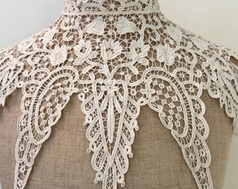 Antique French Collar Made By Hand With Hand Embroidery.