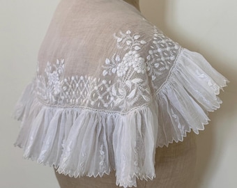 19th Century Pelerine Collar With Exquisite Whitework Embroidery. Needlework Collectors Piece