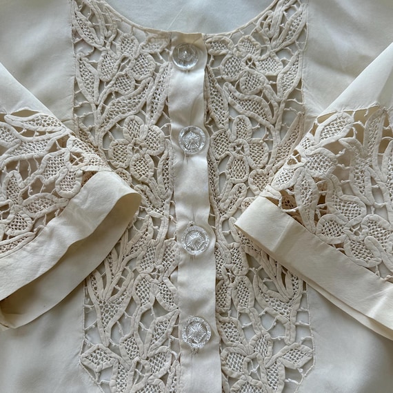 Corsage en soie sale