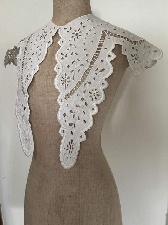 Stunning French Antique Cutwork Embroidery Collar… - image 1
