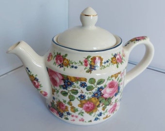 Sadler tekanna för en person... gammal chintz... 13 cm hög 18 cm lång