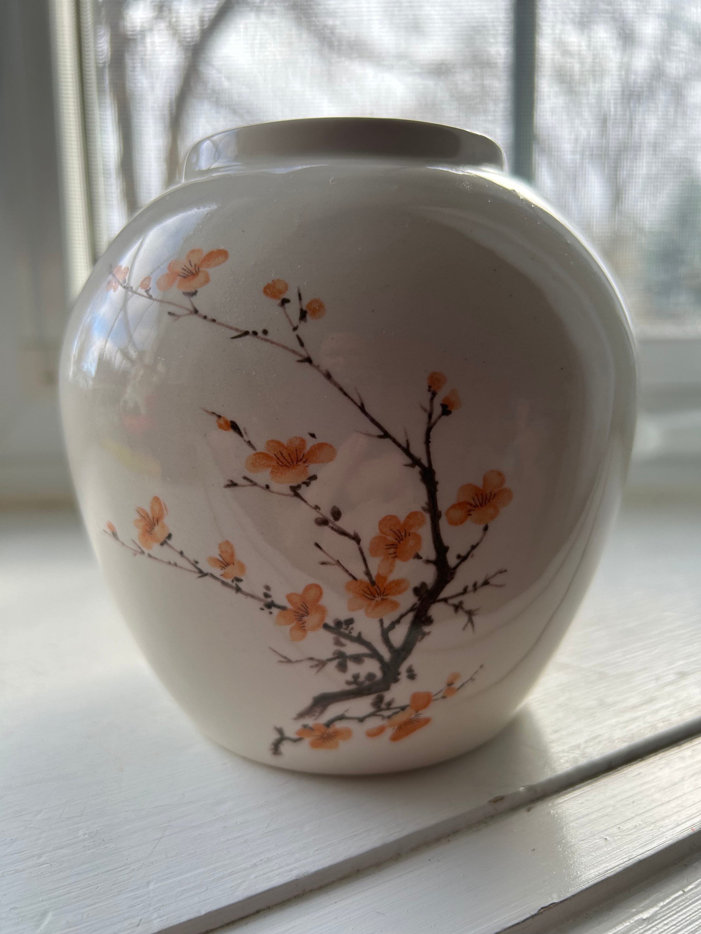 桃の絵柄 陶器花瓶 桃の絵柄 陶器花瓶