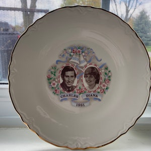 Vintage Commemorative Plate Celebrating the Royal Wedding of Prince Charles and Lady Diana