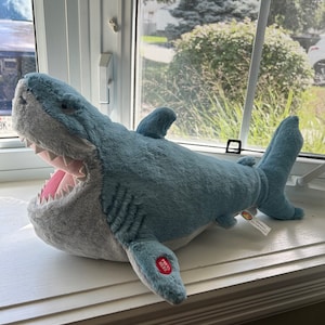 Disney Finding Nemo Bruce Talking Plush Shark, Disney Parks Authentic image 1