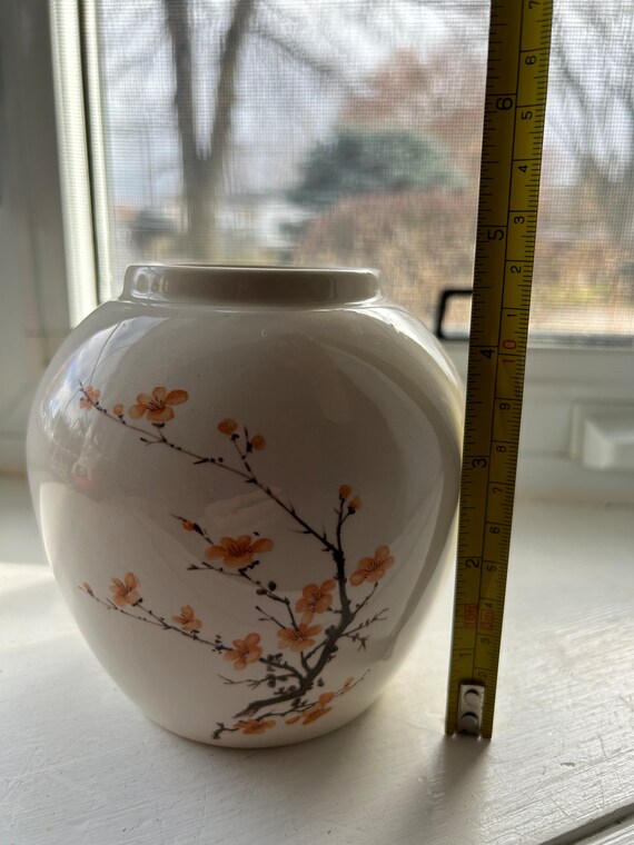 桃の絵柄 陶器花瓶 桃の絵柄 陶器花瓶