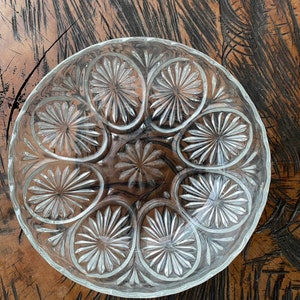 Vintage Clear Crystal Cut Glass Heavy Medium Size Bowl Scalloped Edge Elegant
