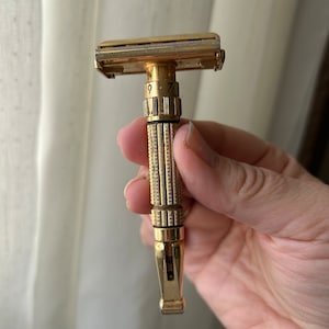 Vintage GILLETTE Toggle Adjustable Gold Plated Safety Razor F4 Made In U.S.A.