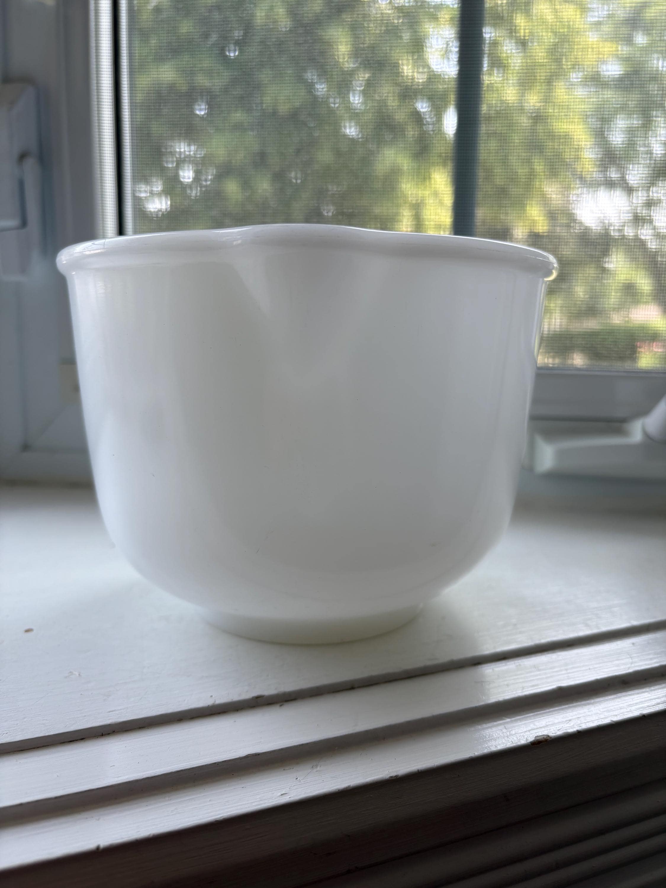 Glasbake Milk Glass Mixing Bowl, Small Sunbeam Replacement Mixing
