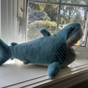 Disney Finding Nemo Bruce Talking Plush Shark, Disney Parks Authentic image 3