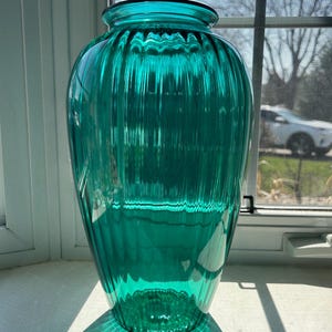 Vintage Anchor Hocking Teal Green Optic Ribbed Glass Vase, Large Mid-Century Modern Statement Decor for Floral Arrangements