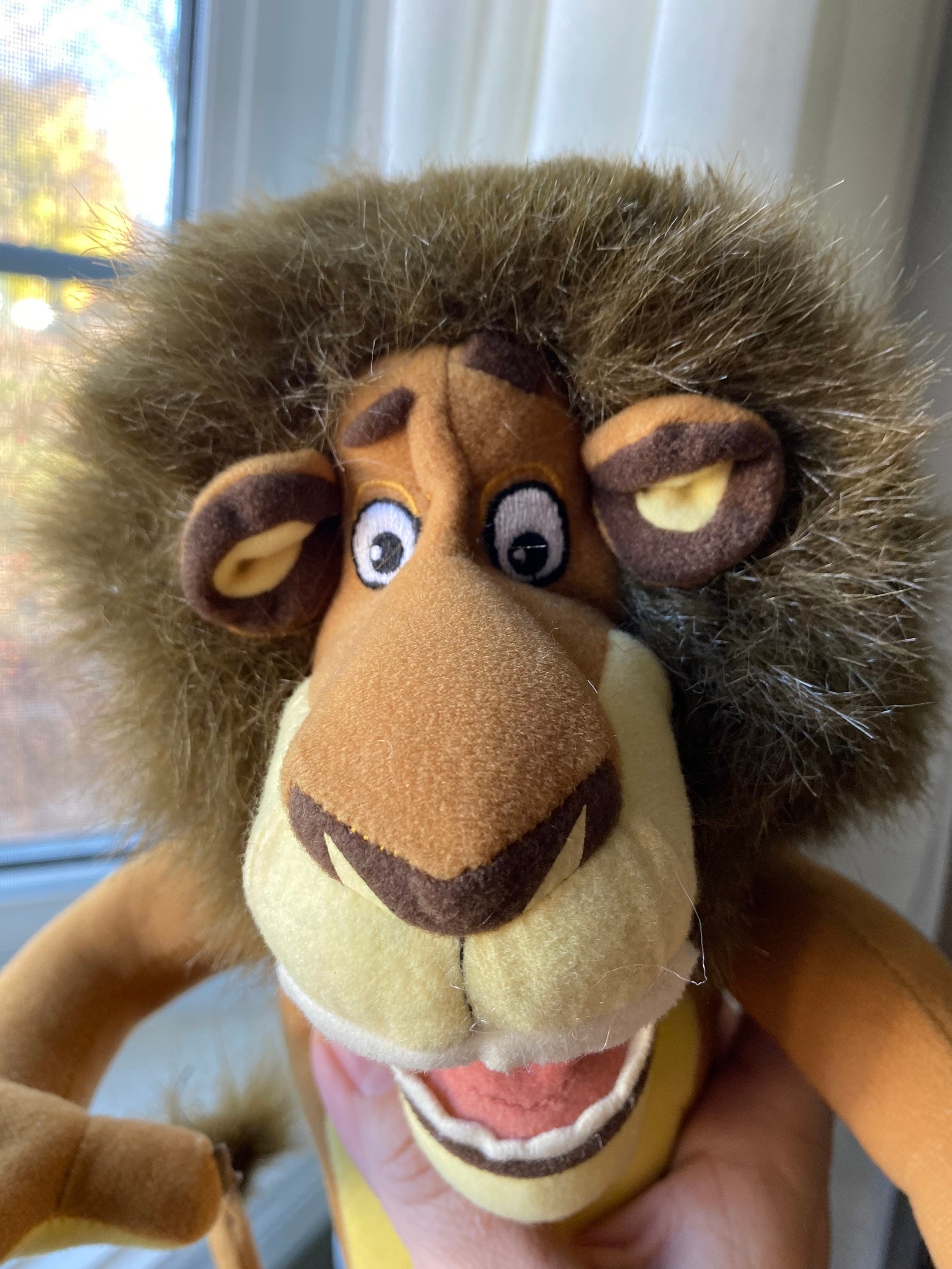 PELUCHE LION ALEX MADAGASCAR DREAMWORKS 22 / 25 CM NEUF AVEC ETIQUETTE