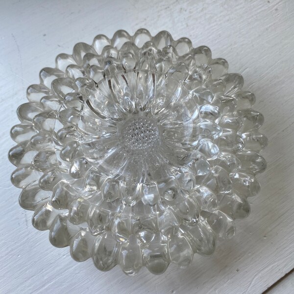 Vintage Set of 3 Stackable/Nesting Glass Decorative Ashtrays Shaped Like Flowers, Trinket Jewelry Dish, Mid Century Modern Glass Home Decor