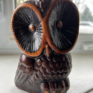 Świeca Vintage Owl, woskowa świeca w kształcie ciemnobrązowej sowy w stylu retro