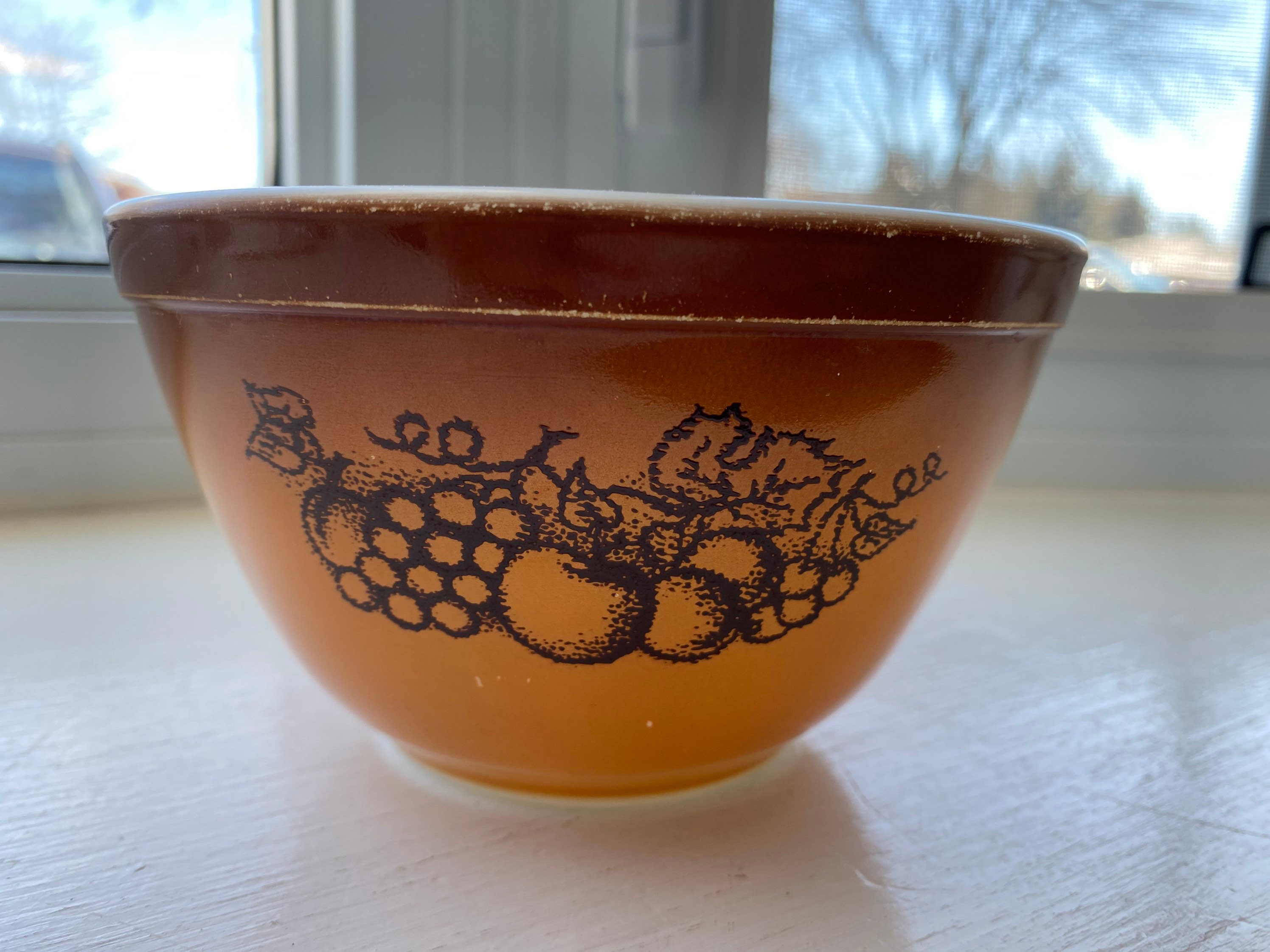 VTG Pyrex Brown Old Orchard Mixing Small Nesting Bowl~401~Fruit Design~  1.5Pt