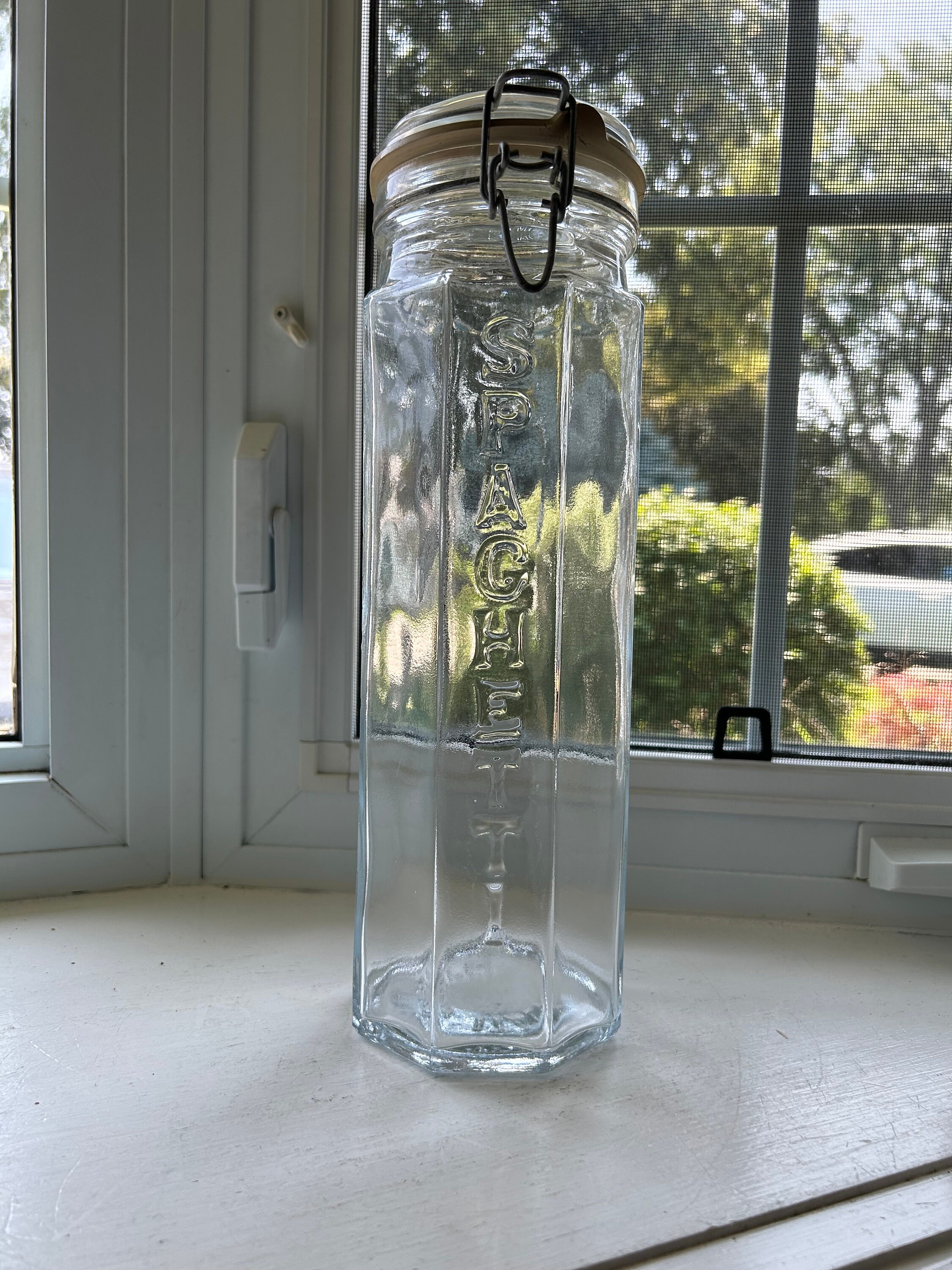 Vintage italienisches Spaghetti-Glas-Nudelglas, großer Spaghetti-Kanister, Snap-Deckel-Glas, Retro-Vorratsglas, Vintage-Küchengeschirr
