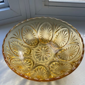 Vintage Bernstein Glasschale, Indiana Glas Servierschale, Starburst Sun Muster, ausgebogter Rand