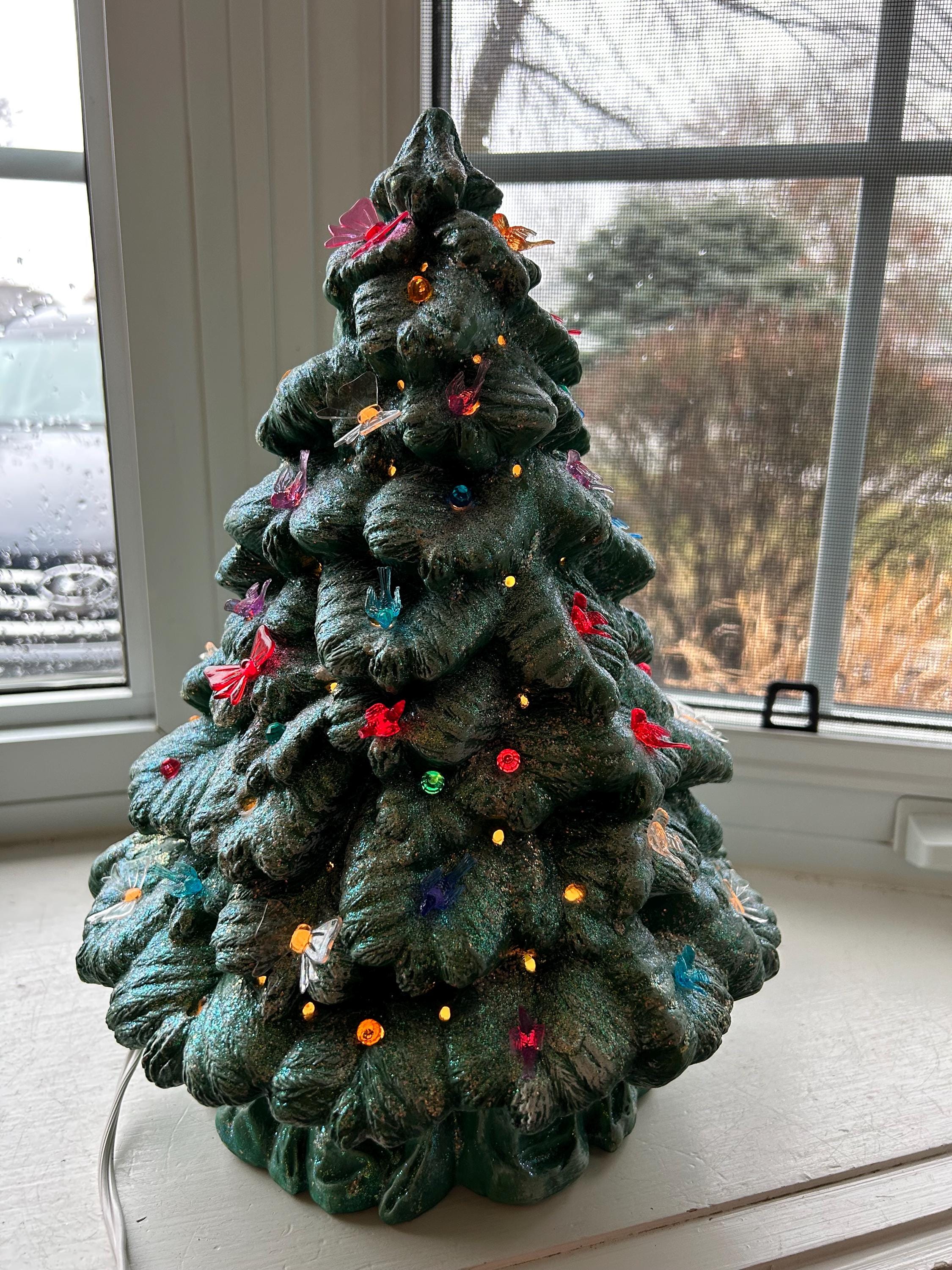 Vintage Ceramic Christmas Tree, Nowell's Mold, Light in Base, 1990