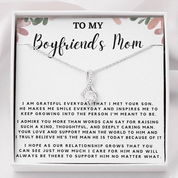 Necklace to My Boyfriend's Mom Giraffes Necklace - Christmas Gift for Boyfriends Mom, Pendant Necklace, Mothers Day Gift for Boyfriends 18K Yellow