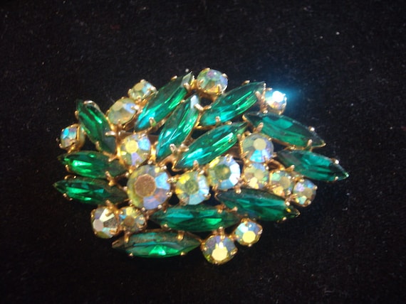 Classic 1950-60s Emerald Green Marquise Stones an… - image 1