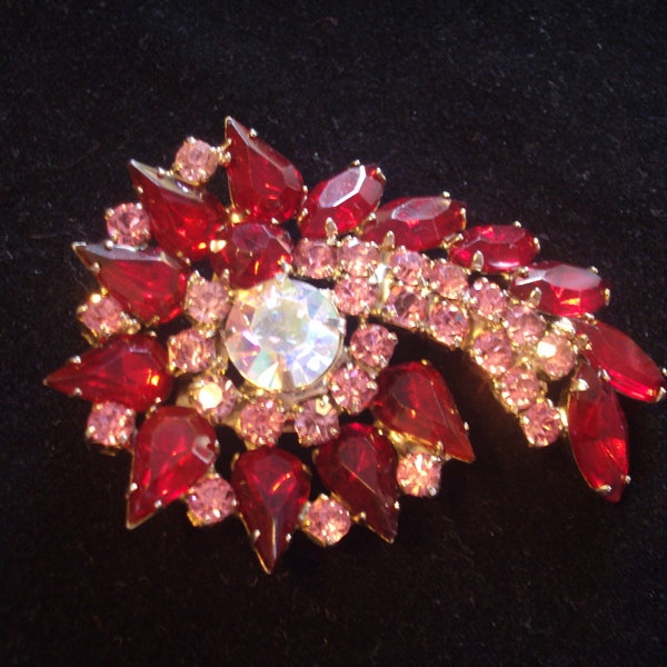 Large Ruby Red HALEY'S COMET Rhinestone BROOCH