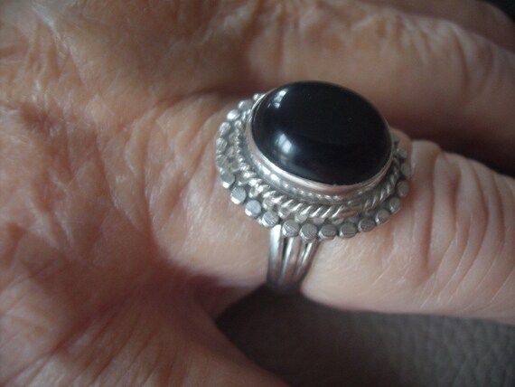 Superb BLACK ONYX In A Layered Gallery Sterling S… - image 5
