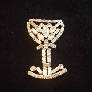 Superb Large Rhodium-Plated RHINESTONES "Wine Cup" BROOCH