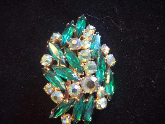 Classic 1950-60s Emerald Green Marquise Stones an… - image 2