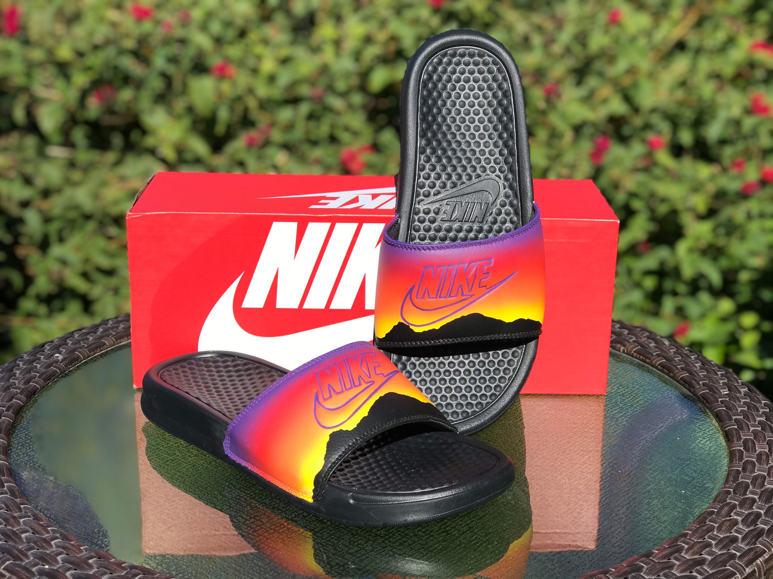 Custom Nike Slides for Sale in Dallas, TX - OfferUp