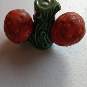 1930s Japanese Salt & Pepper Shakers, In Vintage Good Condition. A Great Whimsical Add To Any Salt And Pepper Shaker Collection!