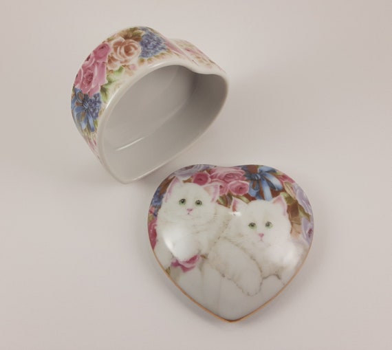 Vintage 1994 Lefton China Porcelain Trinket Box f… - image 2