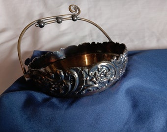 19th Century Rogers Smith  Silver & Co.  Silver Plate Bridal Basket, In Antique Very Good Condition.  A Wonderful Relic of the 1800's. Rare!