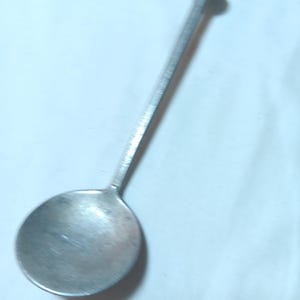 Circa 1970&#39;s Pewter Gourmet&#39;s Choice Wine Tasting Spoon, In Vintage Very Good Condition.  The Perfect Add For Your Collection!