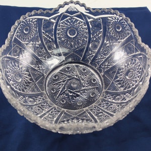 Antique NUCUT Imperial Glass(Circa 1915 - 1917) Daisy and Button pattern clear glass serving bowl.  Early 20th Century showstopper, here..