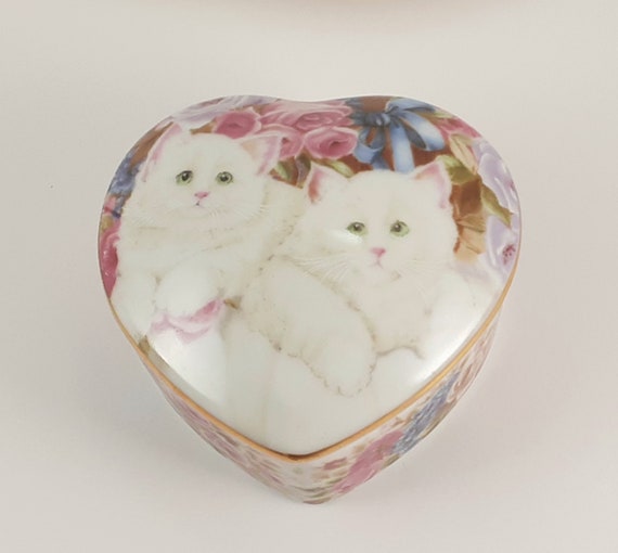 Vintage 1994 Lefton China Porcelain Trinket Box f… - image 3