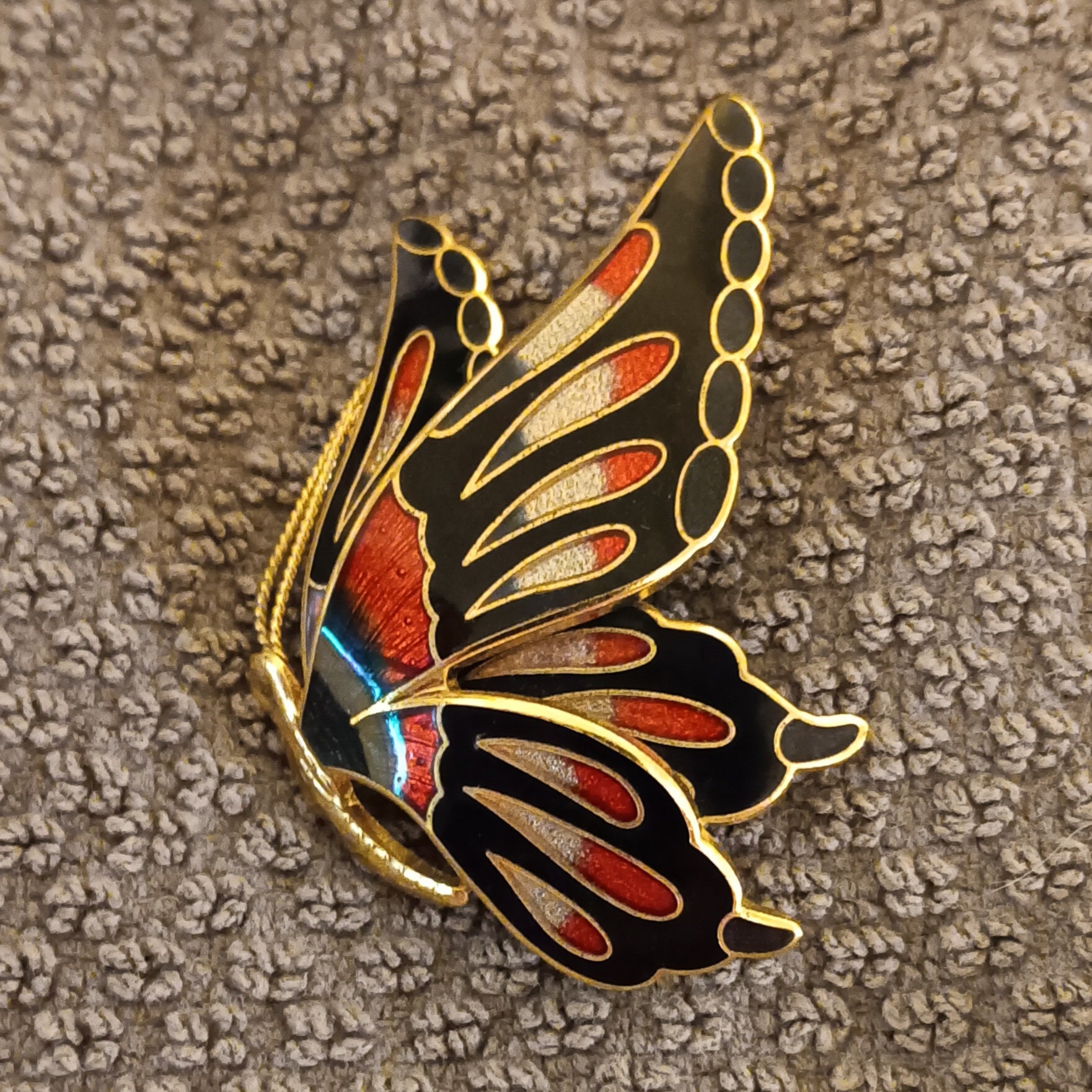 1980 年代の Fish Enterprises Jewelry 七宝焼きスタイル ゴールド 