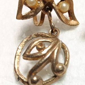 Gold Tone, Faux Pearl Cabochon Eye Of Horus Dangle Drop Screw Back Earrings, Vintage/Antique Fair Condition.  Stunning. They Need Some TLC..