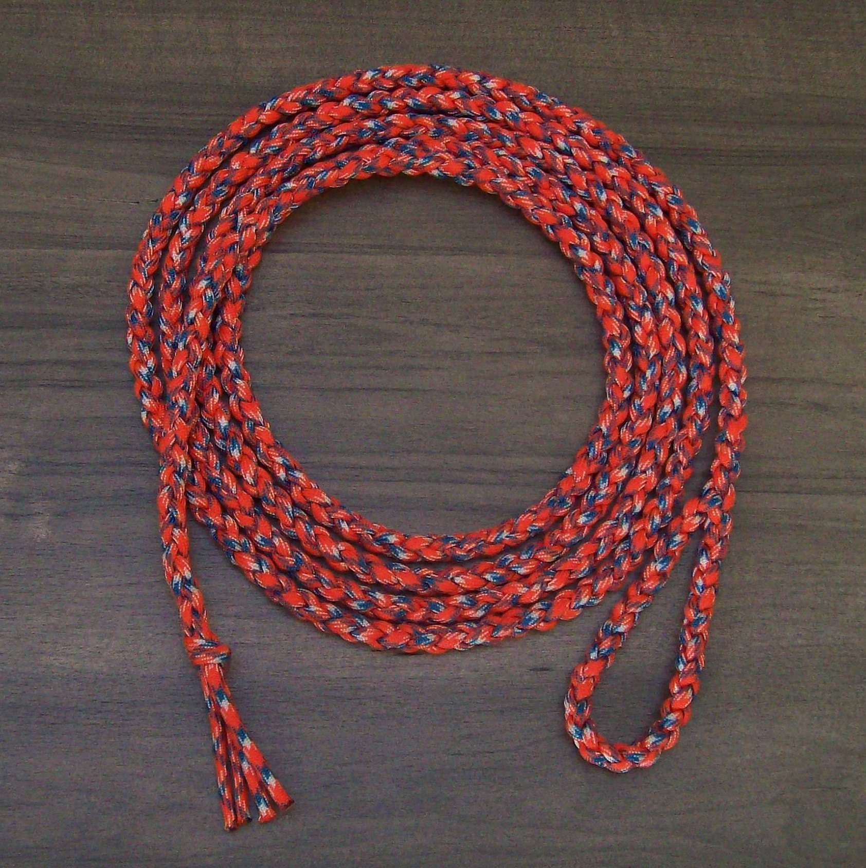paracord tie down