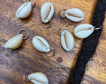 Sieraden met kaurischelp: vlechtaccessoire zilveren ring