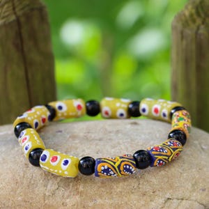 Bracelet Krobo - Bracelet africain - Bracelet de perles de verre du Ghana - Perles de verre africaines - Bracelet extensible empilable fait main - Bijoux Boho Chic