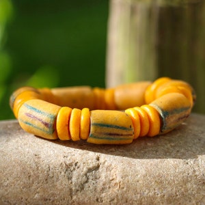 Bracelet Krobo - Bracelet africain - Bracelet de perles de verre du Ghana - Perles de verre africaines - Bracelet extensible empilable fait main - Bijoux Boho Chic
