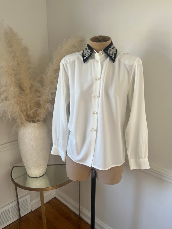 Women’s vintage blouse with beaded collar