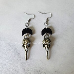 Raven Skull Earrings, Crow Dangle Earrings, Gothic Jewelry, Halloween Earrings, Plague Doctor Earrings, Alternative Earrings, Dark Academia