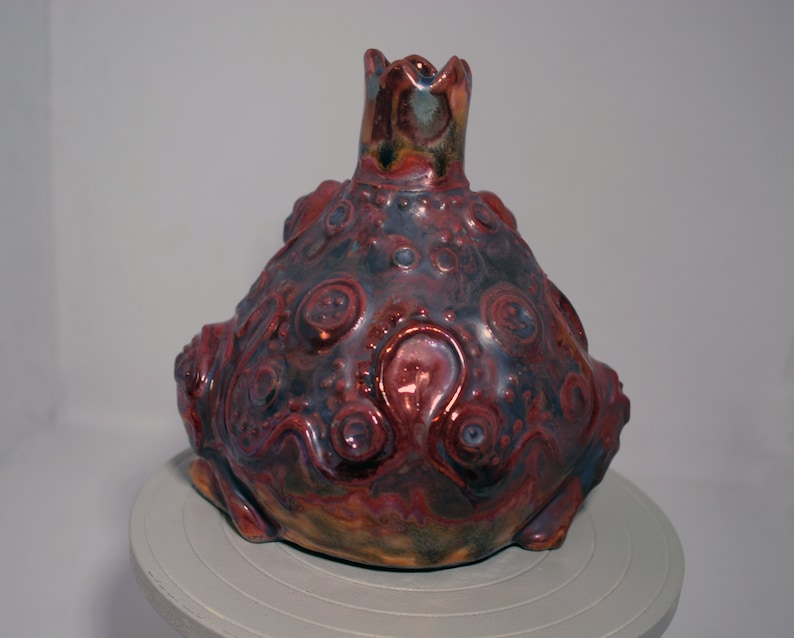 Princess frog flower vase