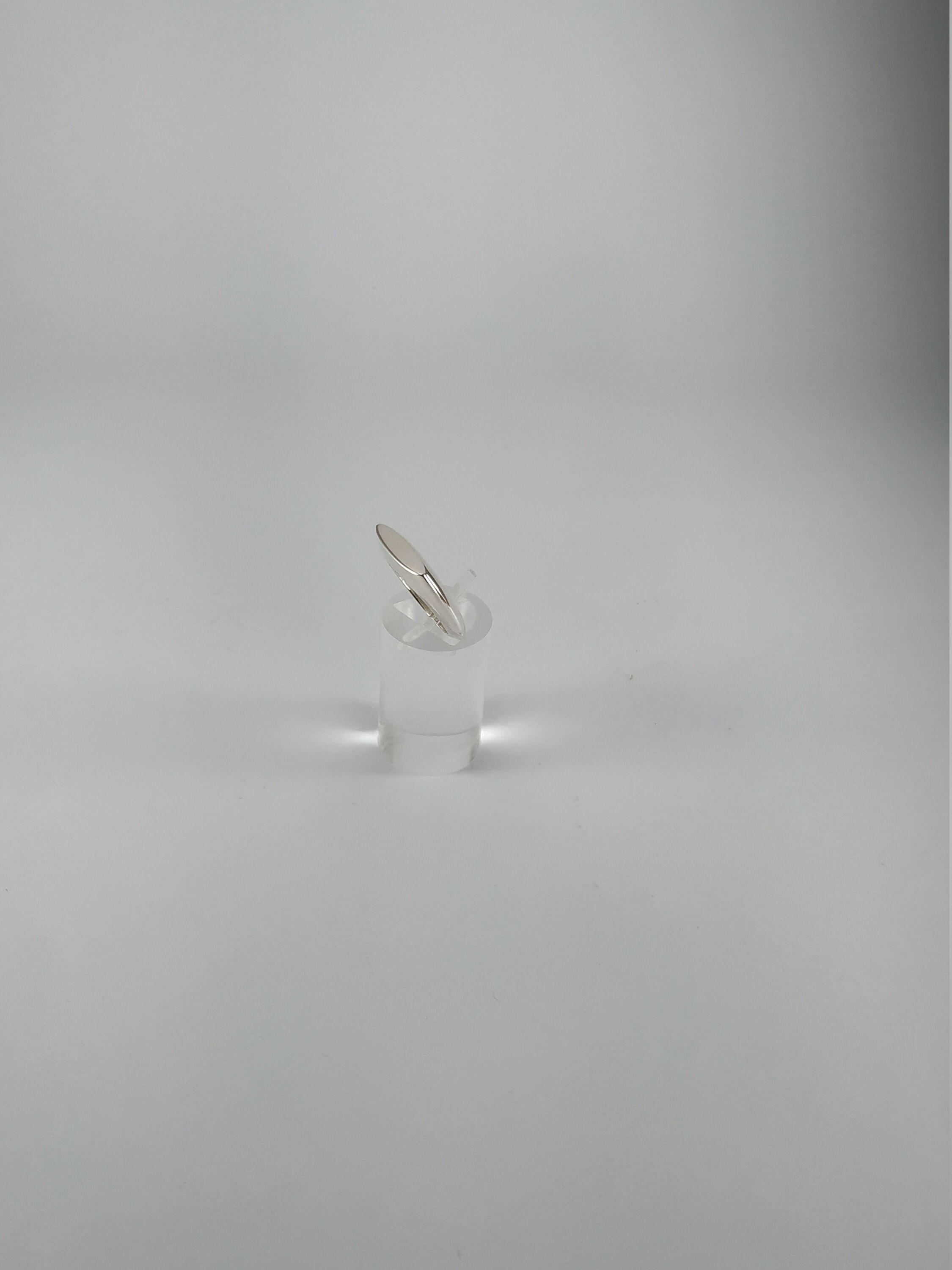 Sterling silver rign with a modern design