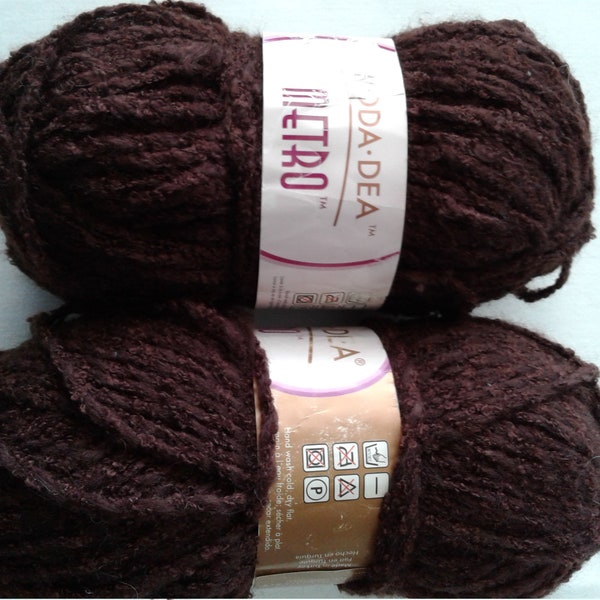 Moda Dea Metro Yarn - Chocolate 3.52 oz