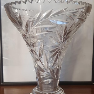 vintage mid century 10&quot; crystal vase