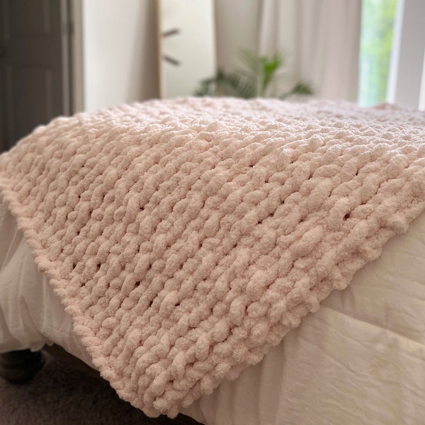Pink Chunky Knit Blanket | Soft Warm Throw Blanket | Handmade Couch Throw | Bring luxury To Your Home