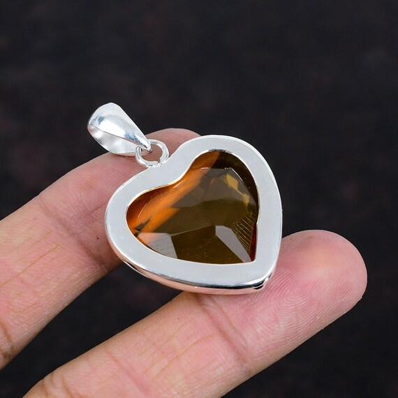 シルバー色ペンダント オレンジ石付き 約60cm 鼻煙壺アンティーク シルバー色ペンダント オレンジ石付き 約60cm 鼻煙壺アンティーク