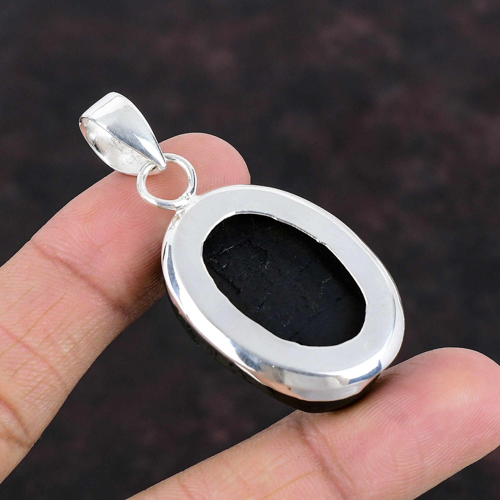 ブラックトルマリン原石ペンダント：ハンドメイド925スターリング 